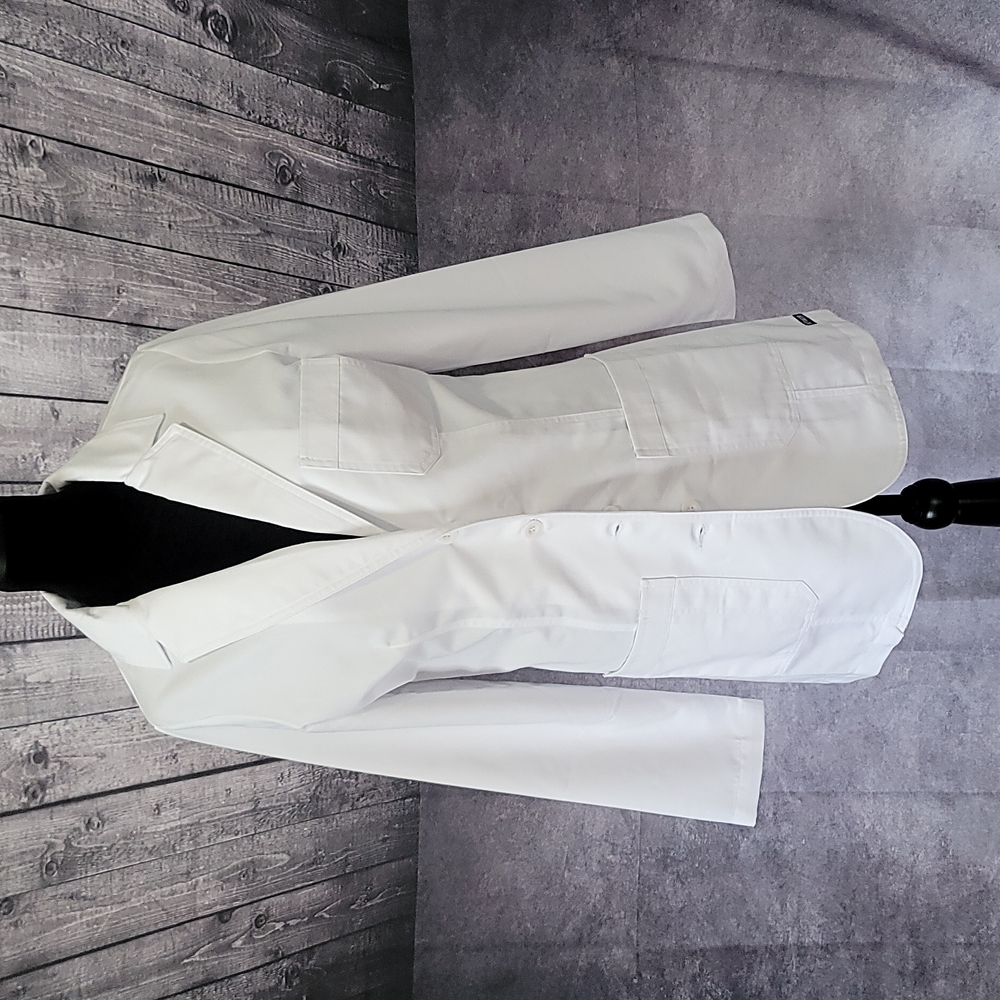 NWOT Grey's Anatomy by BARCO Fitted Lab Coat